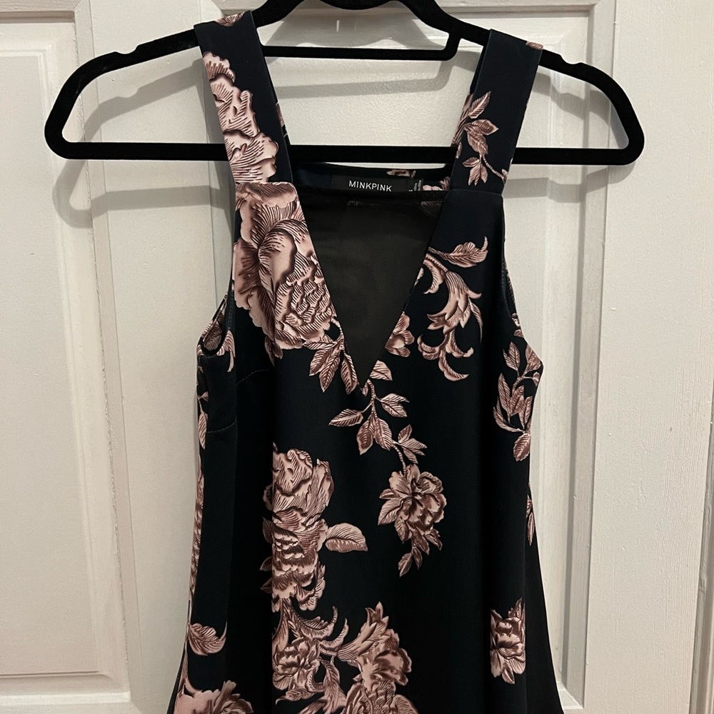 MINKPINK pink and navy floral sleeveless top